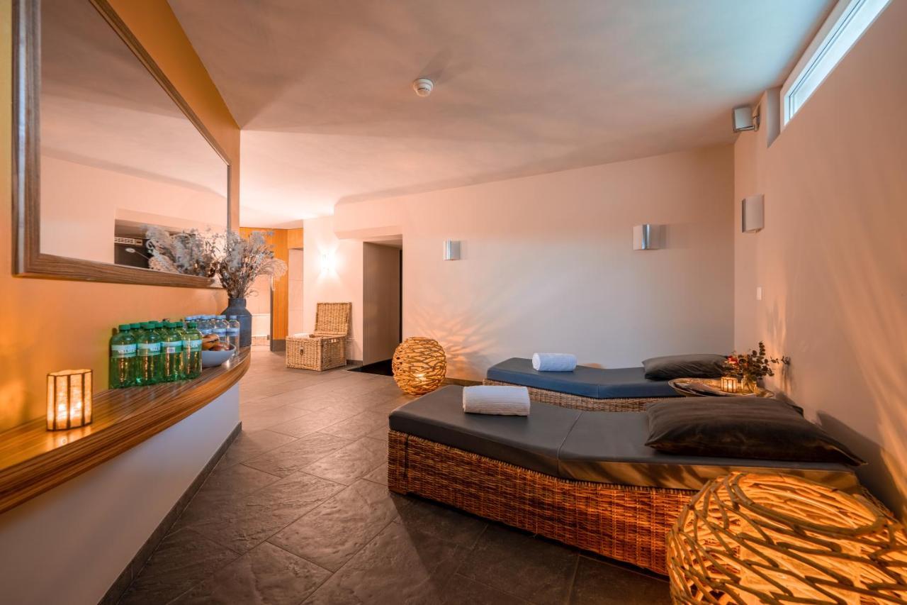 Hotel Uto Kulm Car-Free Hideaway In Zurich Bonstetten Екстериор снимка